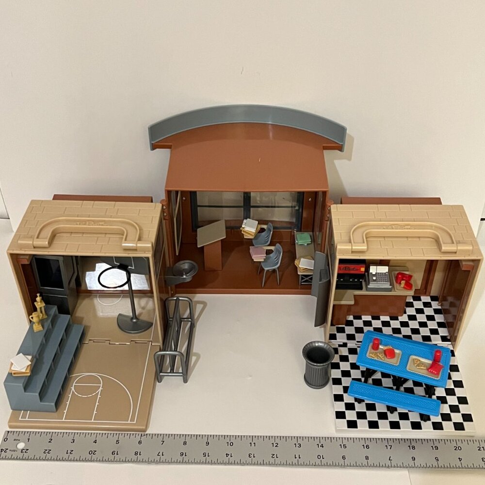 Lil Bratz High School Playset With Accessories and Box 2002 Y2K
